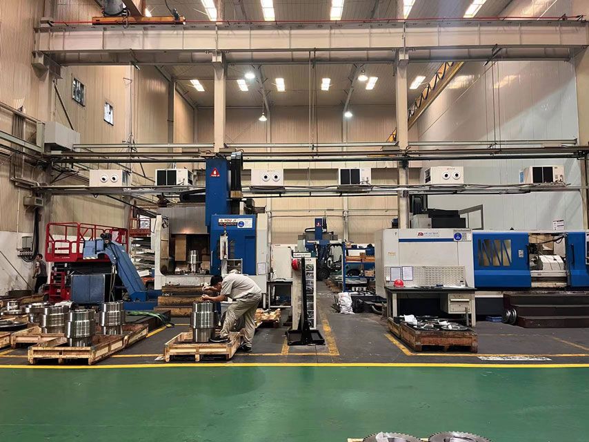 工業廠房車間降溫安裝工業省電空調.jpg 工業廠房車間降溫安裝工業省電空調.jpg