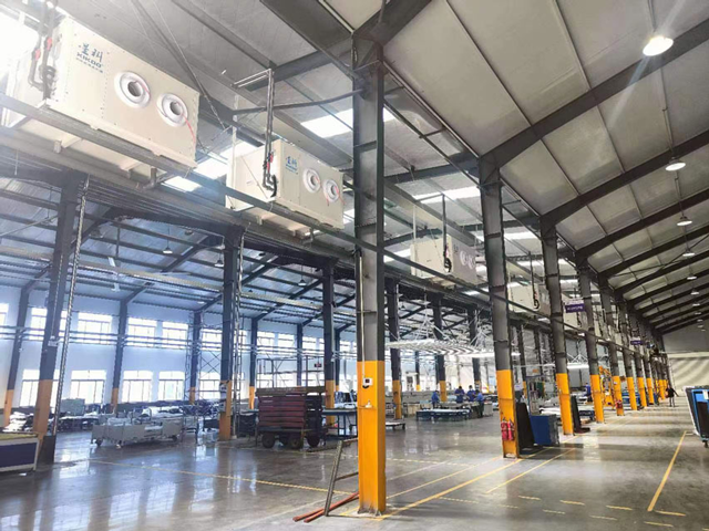 蒸發(fā)冷省電空調(diào)臥式射流空調(diào)機(jī)安裝于機(jī)械設(shè)備廠降溫案例.png 蒸發(fā)冷省電空調(diào)臥式射流空調(diào)機(jī)安裝于機(jī)械設(shè)備廠降溫案例.png